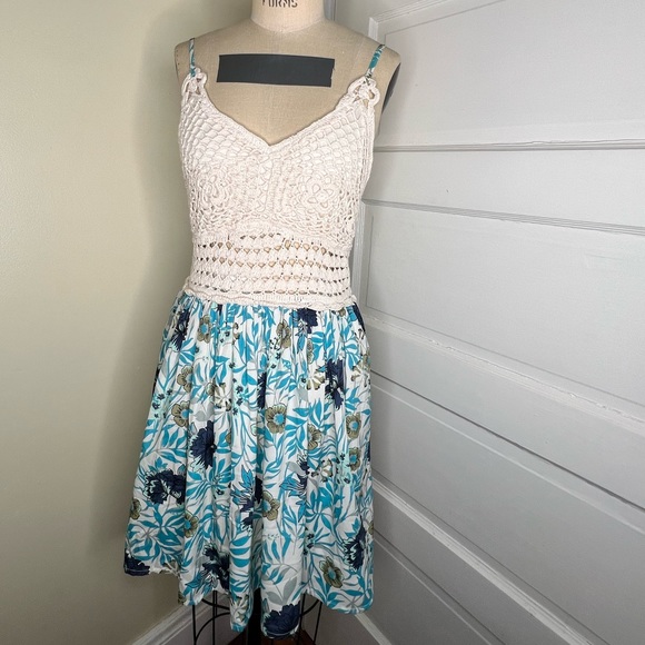 BOG Band of Gypsy Crochet Dress Floral Medium EUC - Picture 1 of 12